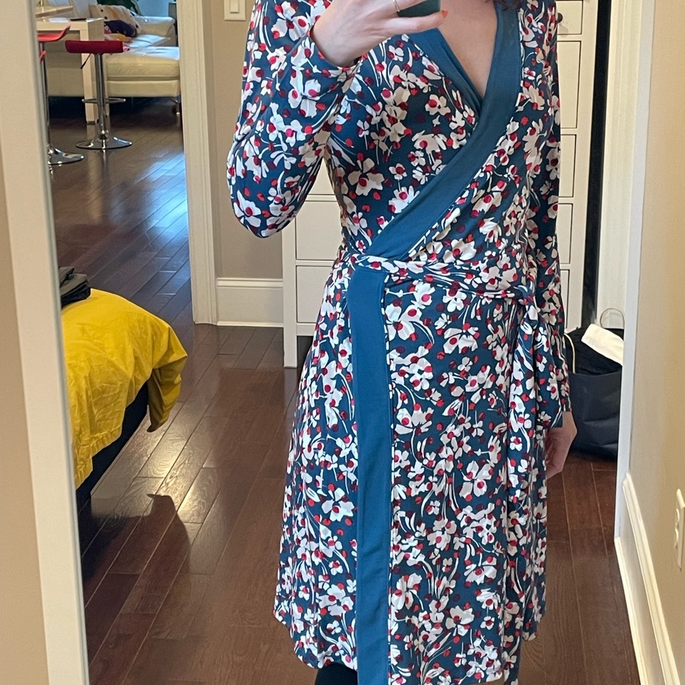 Banana Republic wrap dress size M